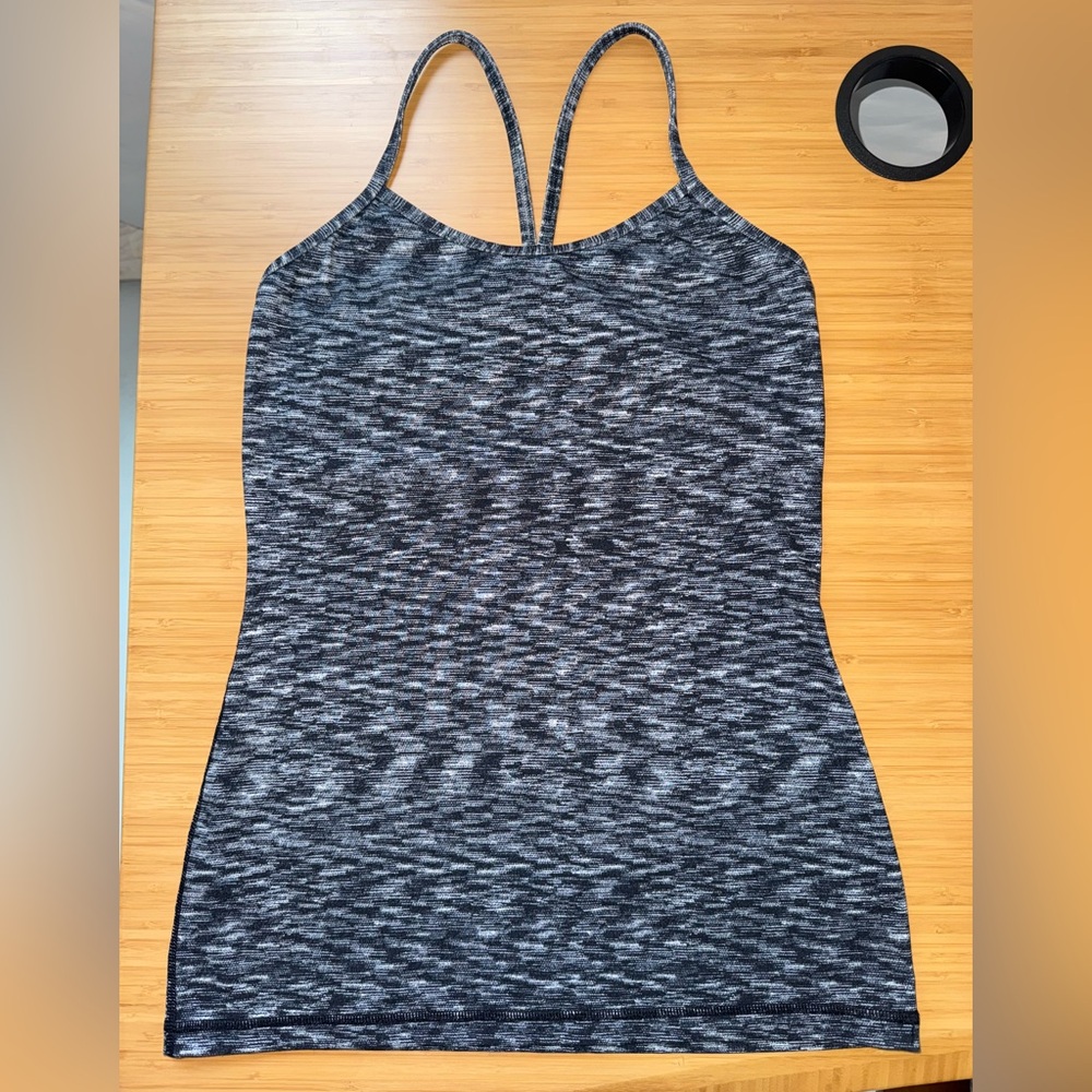 EUC lululemon Power Pose tank top size 6, black and grey heather